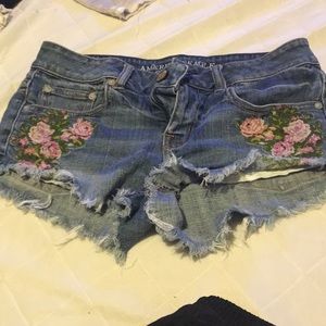 American Eagle shorts ! LIKE NEW WORN ONE TIME